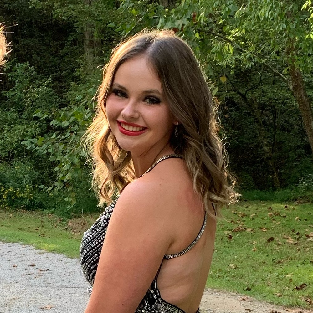 Meet your Posher, Haylee